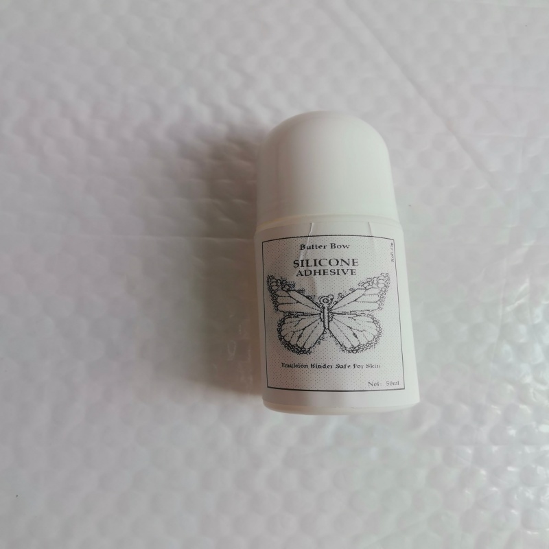 CD adesivo in Silicone Roll-On - Strapless Bra Adhesive recensione e prezzo
